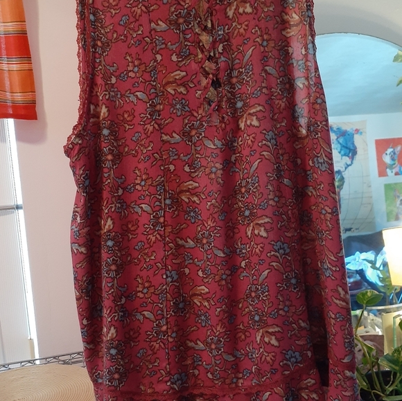 Blouse - Picture 9 of 10